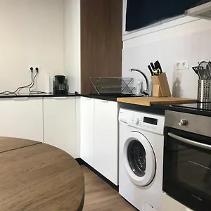 Gmc Turistics - Paseo Maritimo , Estepona Spanje